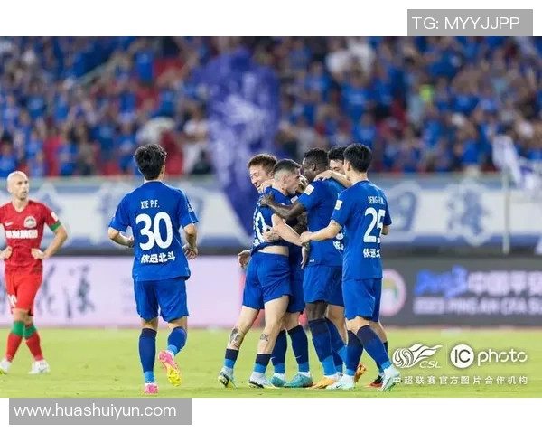 武汉足球队战术变革引发热议球迷与专家共同探讨未来发展方向